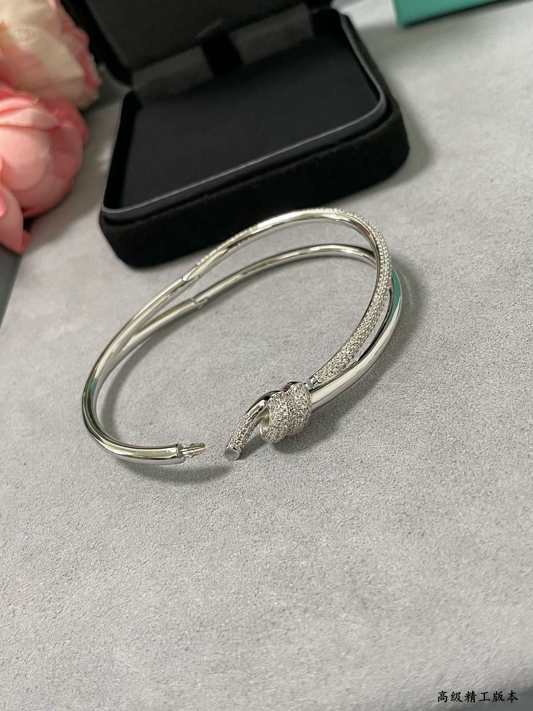 Tiffany頂級高仿優雅女款手鐲