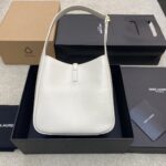 超A貨YSL聖羅蘭包包 LE 5 À 7 小型粒面皮革柔軟手袋 白色/古金