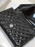 高仿YSL聖羅蘭包包 Envelope粒面絎縫皮革小型信封袋 黑色黑扣漆皮