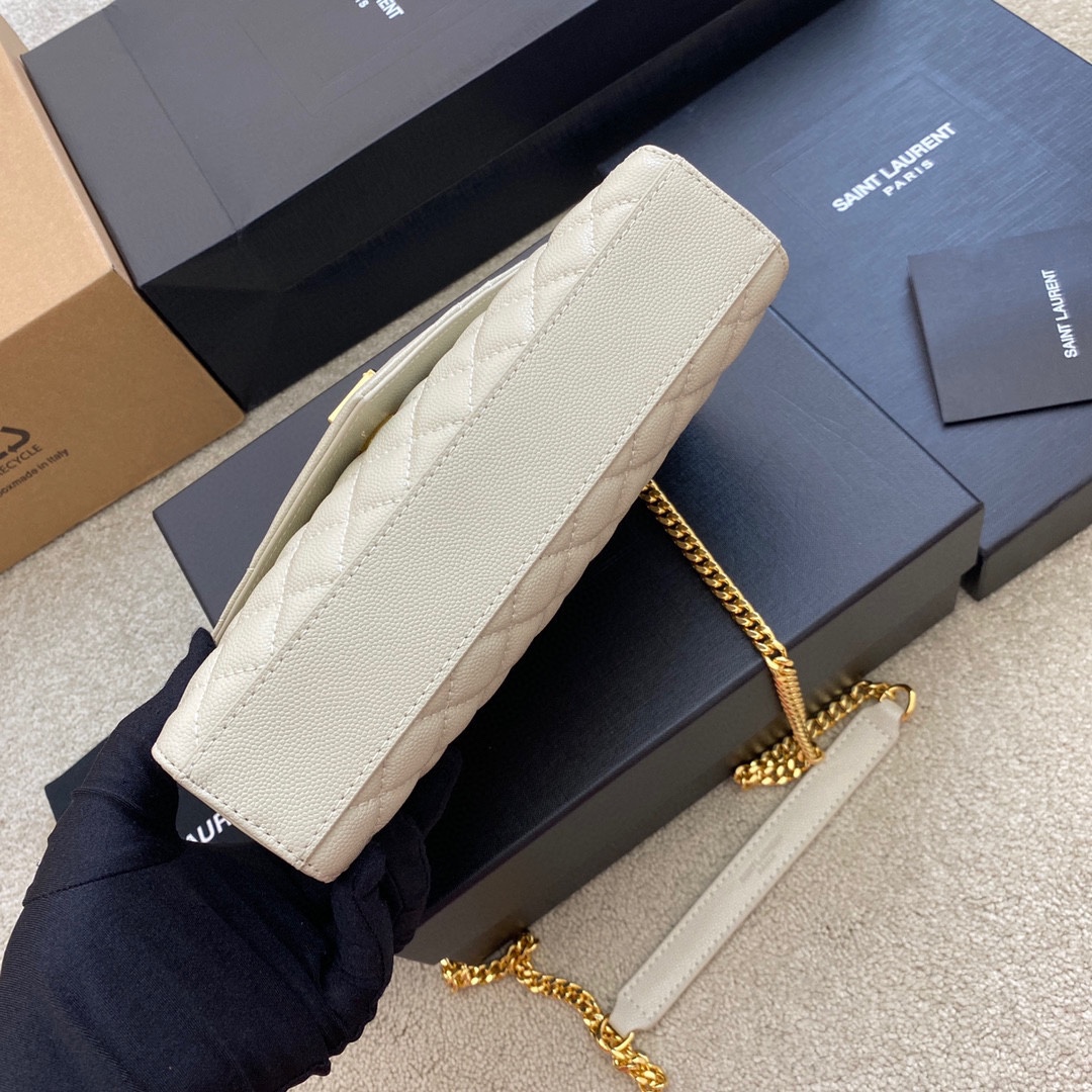 高仿YSL聖羅蘭包包 Envelope粒面絎縫皮革小型信封袋 奶白色球紋/金扣