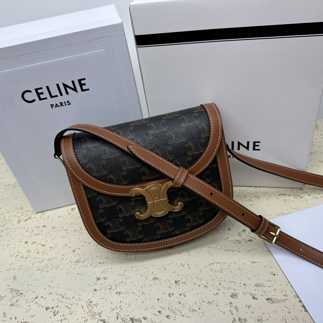 高仿複刻Celine賽琳包包 TEEN TRIOMPHE標誌印花牛皮革手袋