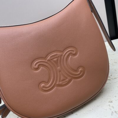 原單Celine賽琳包包 小号HELOÏSE TRIOMPHE柔软牛皮革手袋 棕色