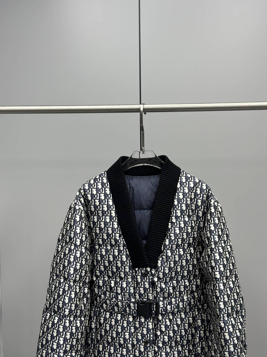 DIOR迪奥顶级高仿滑雪系列男女同款羽绒服外套Maria Grazia Chiuri