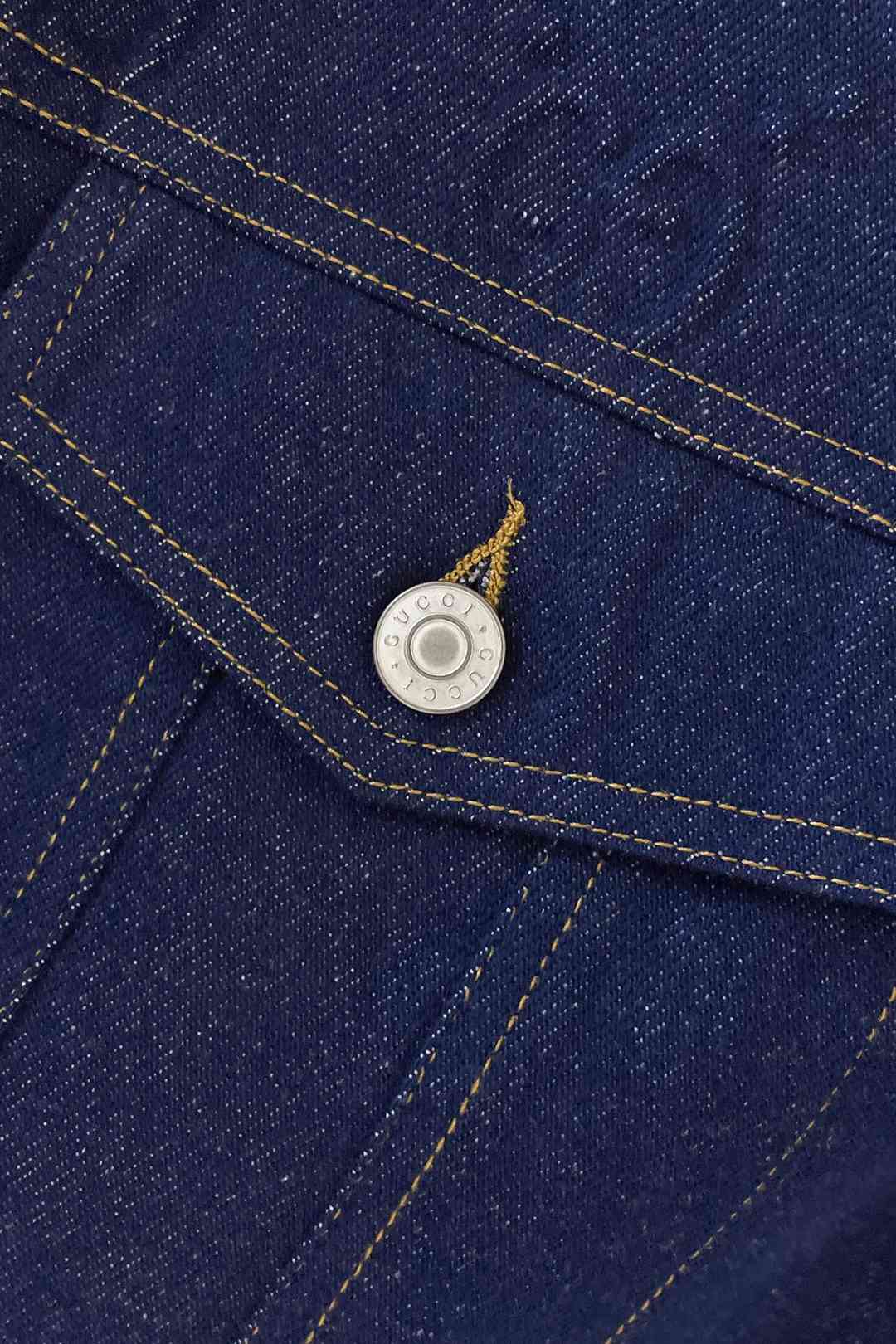 Gucci頂級一比一秋冬新品壓花時尚立領外套