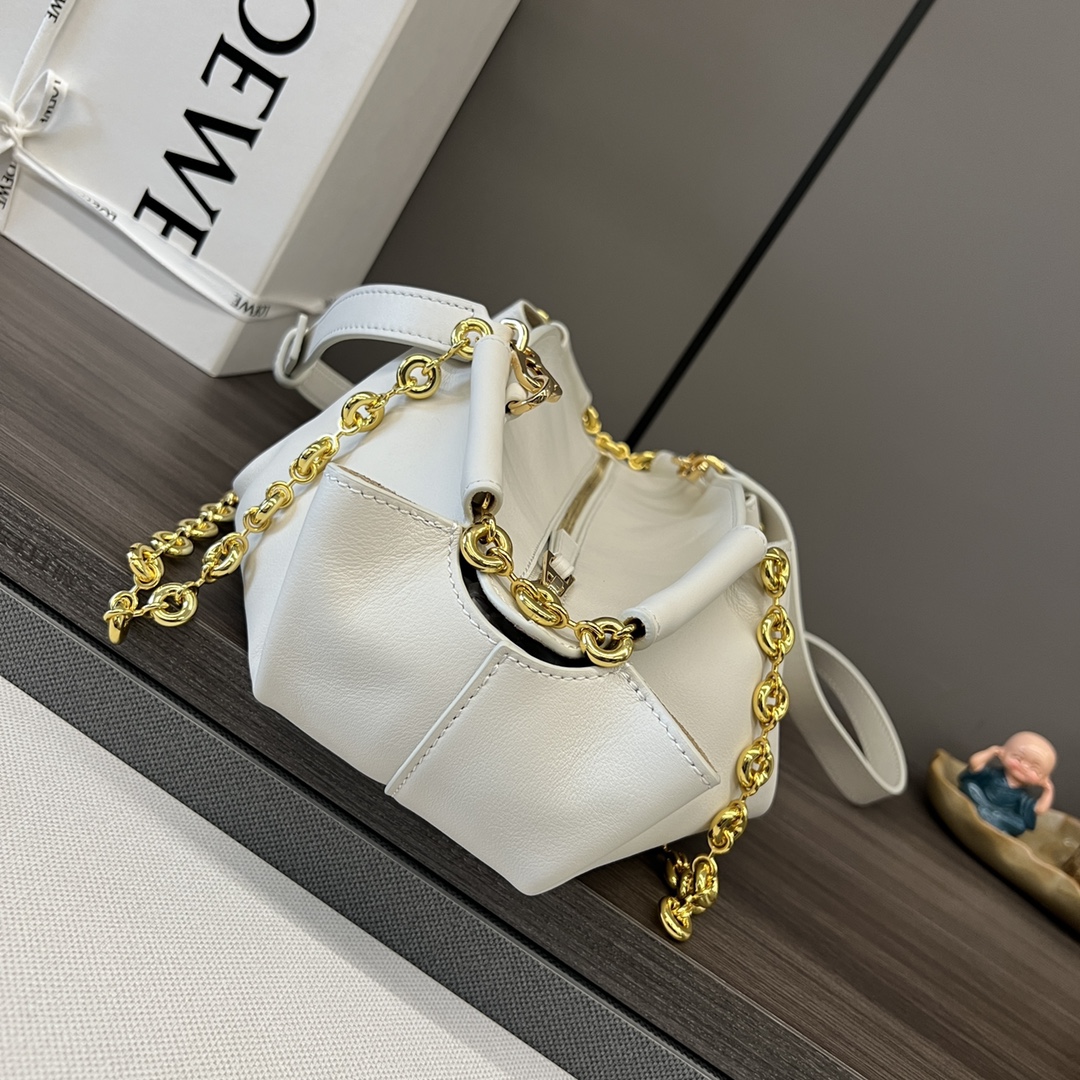 超A貨loewe羅意威包包 新款小號牛皮革帶鏈條 Paseo手袋 白色