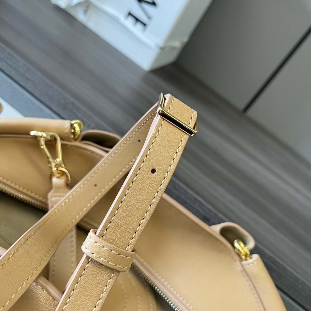 超A貨loewe羅意威包包 新款小號牛皮革帶鏈條 Paseo手袋 暖沙黃