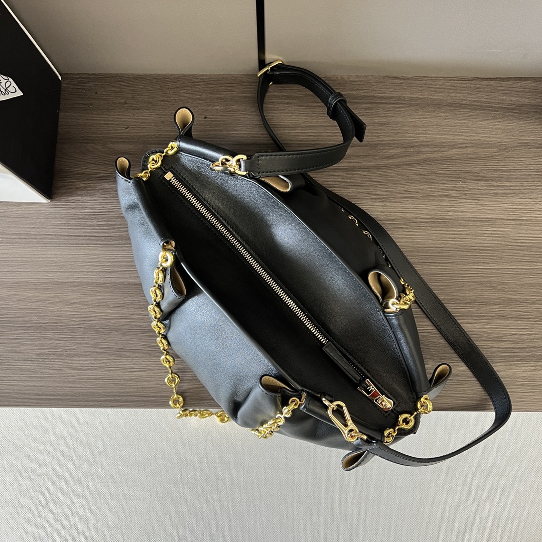 超A貨loewe羅意威包包 新款小號牛皮革帶鏈條 Paseo手袋 黑色