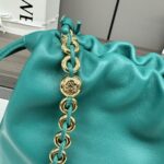 高仿loewe羅意威包包 中號柔軟納帕羊皮革 Flamenco Purse 手拿包 翡翠綠