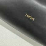 高仿loewe羅意威包包 中號柔軟納帕羊皮革 Flamenco Purse 手拿包 黑