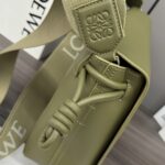 複刻原單loewe羅意威包包 Flamenco satchel 郵差包手袋 橄欖色