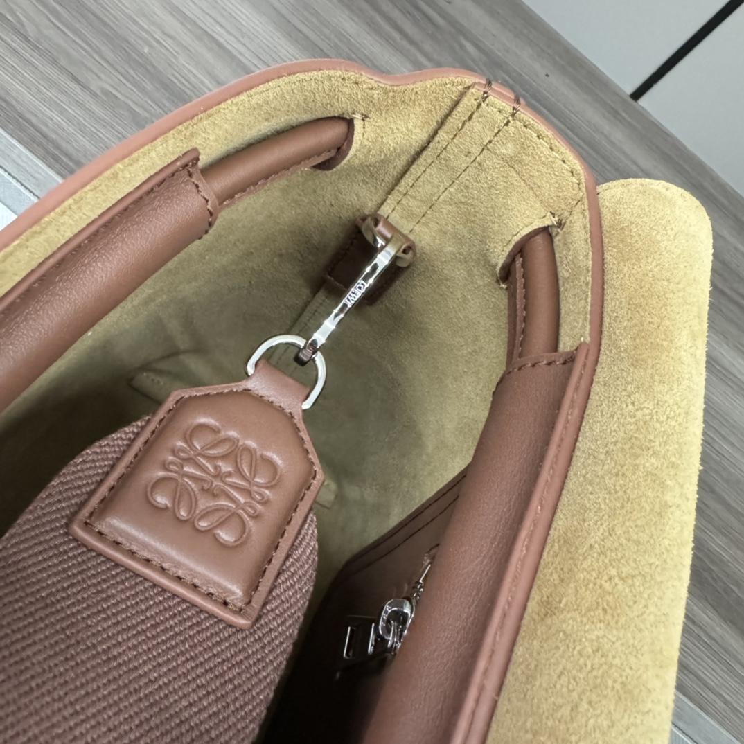 複刻原單loewe羅意威包包 Flamenco satchel 郵差包手袋 棕色