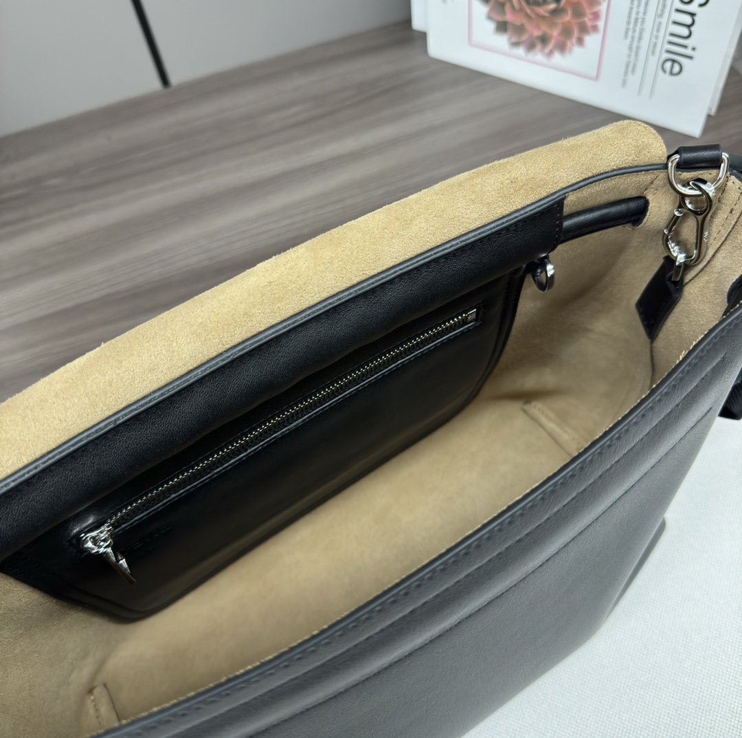 複刻原單loewe羅意威包包 Flamenco satchel 郵差包手袋 黑色