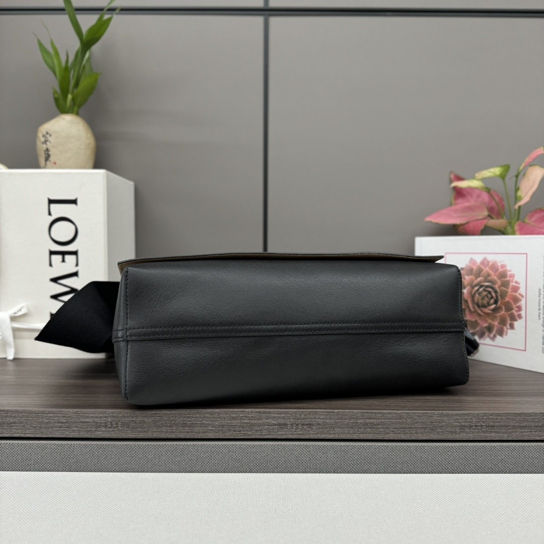 複刻原單loewe羅意威包包 Flamenco satchel 郵差包手袋 黑色