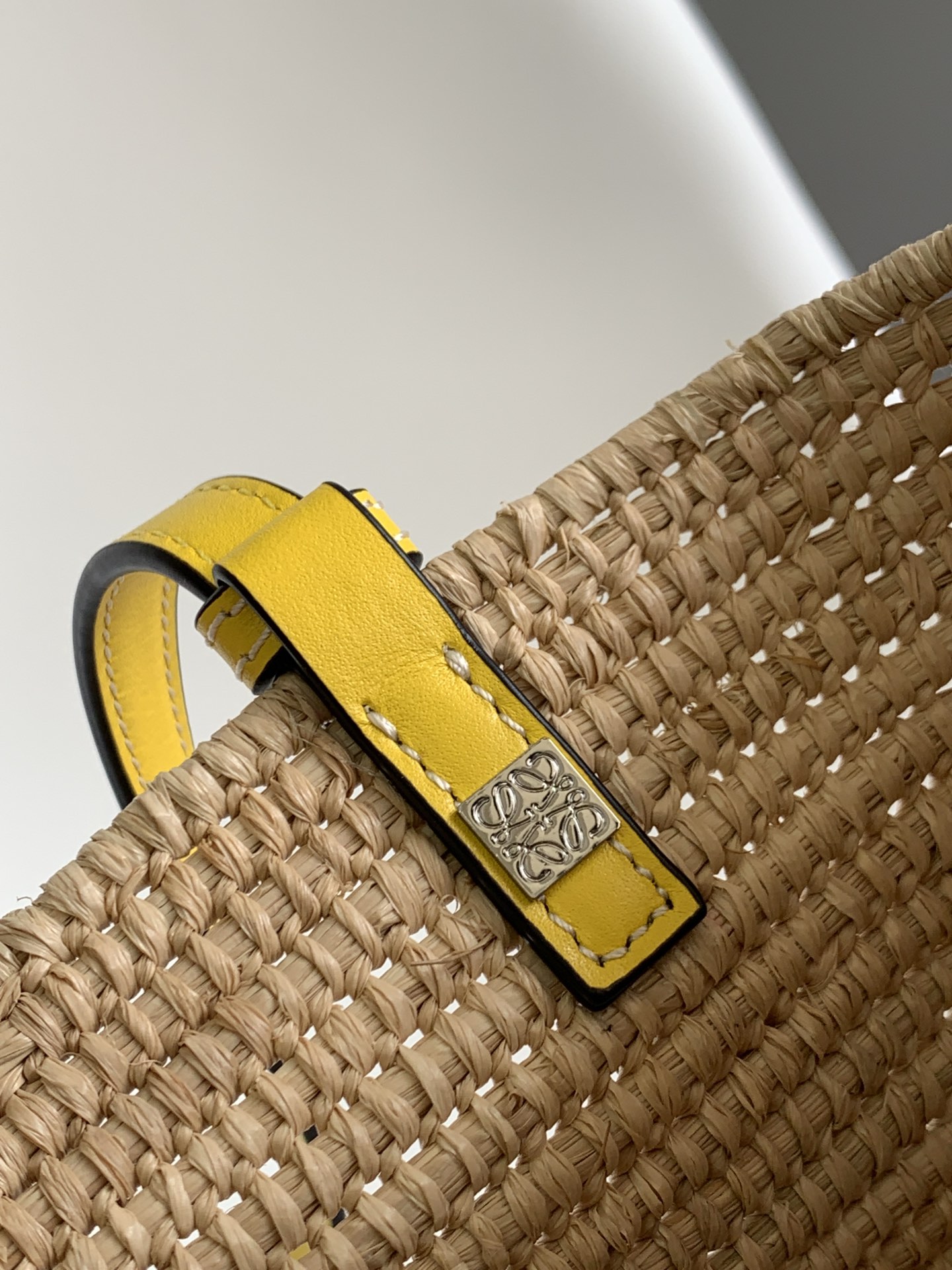 超A貨loewe羅意威包包 拉菲草和牛皮革 Square Basket 手袋 黃色