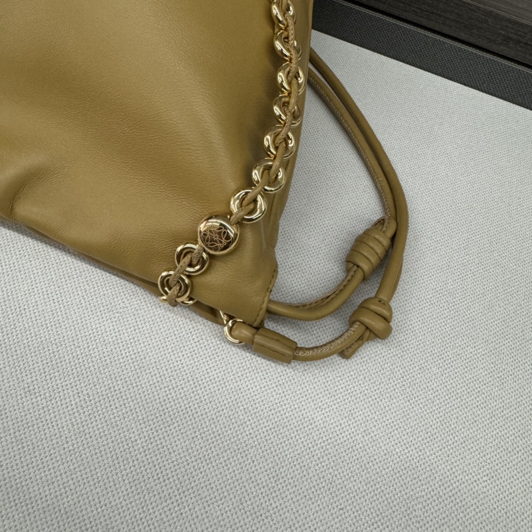 複刻loewe羅意威包包 Flamenco Purse Bucket水桶包 沙漠黃