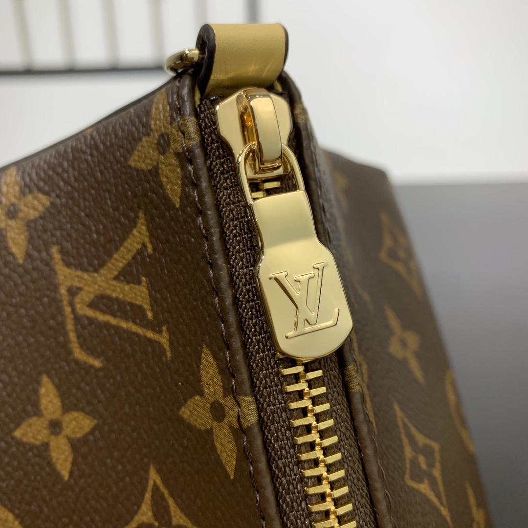 頂級高仿LVM11672原單高仿Bloom Pouch 手提包 單肩包