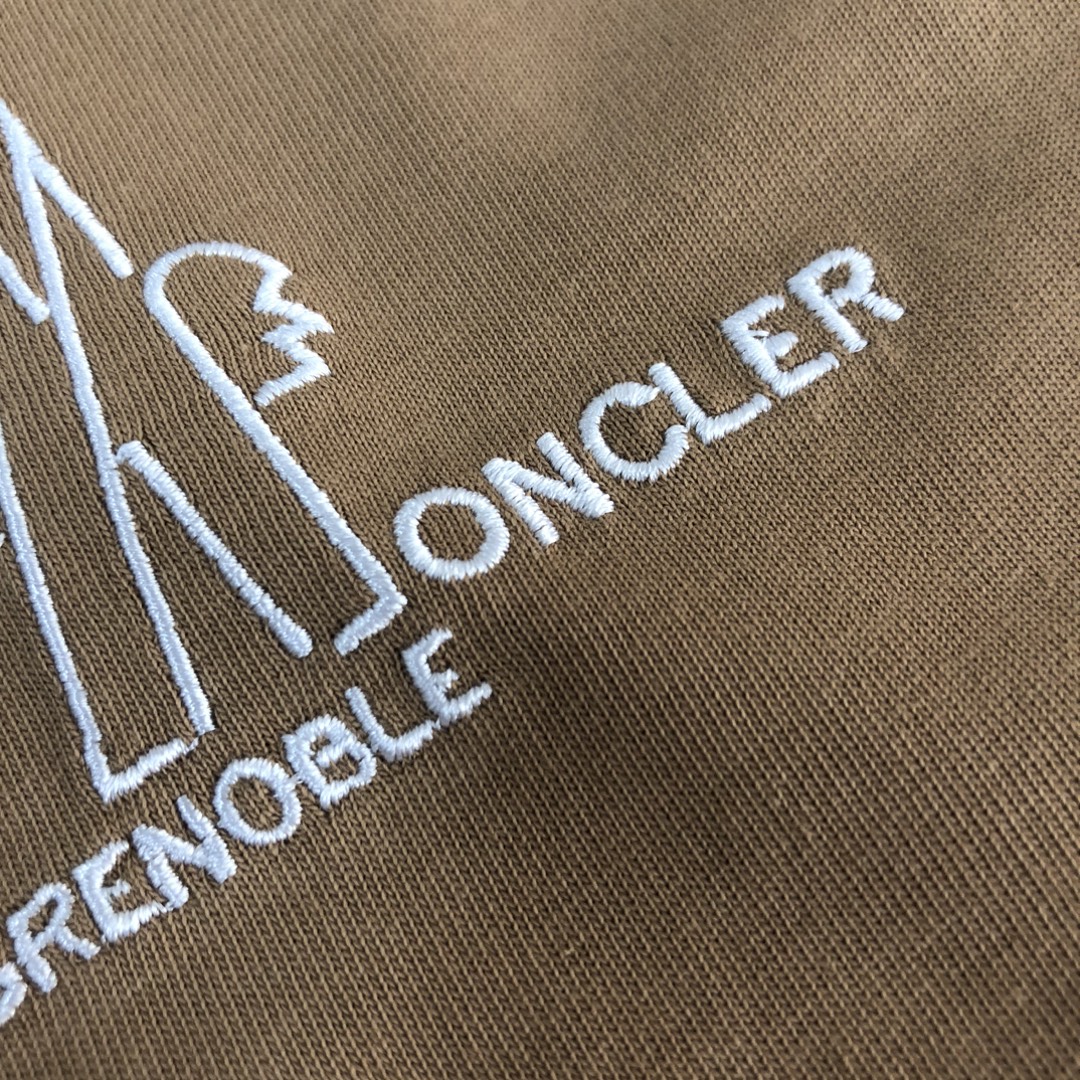 2024最新品頂級設計專櫃同步一比一短袖純棉T恤MONCLER蒙口 卡其色