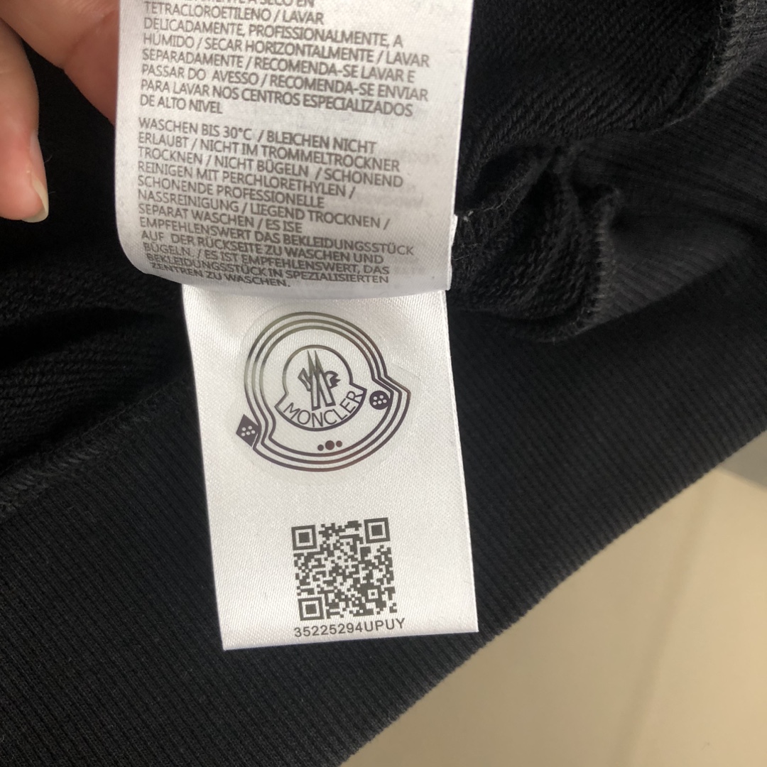 Moncler蒙口一比一最新款男裝時尚套頭長袖圓領衛衣黑色