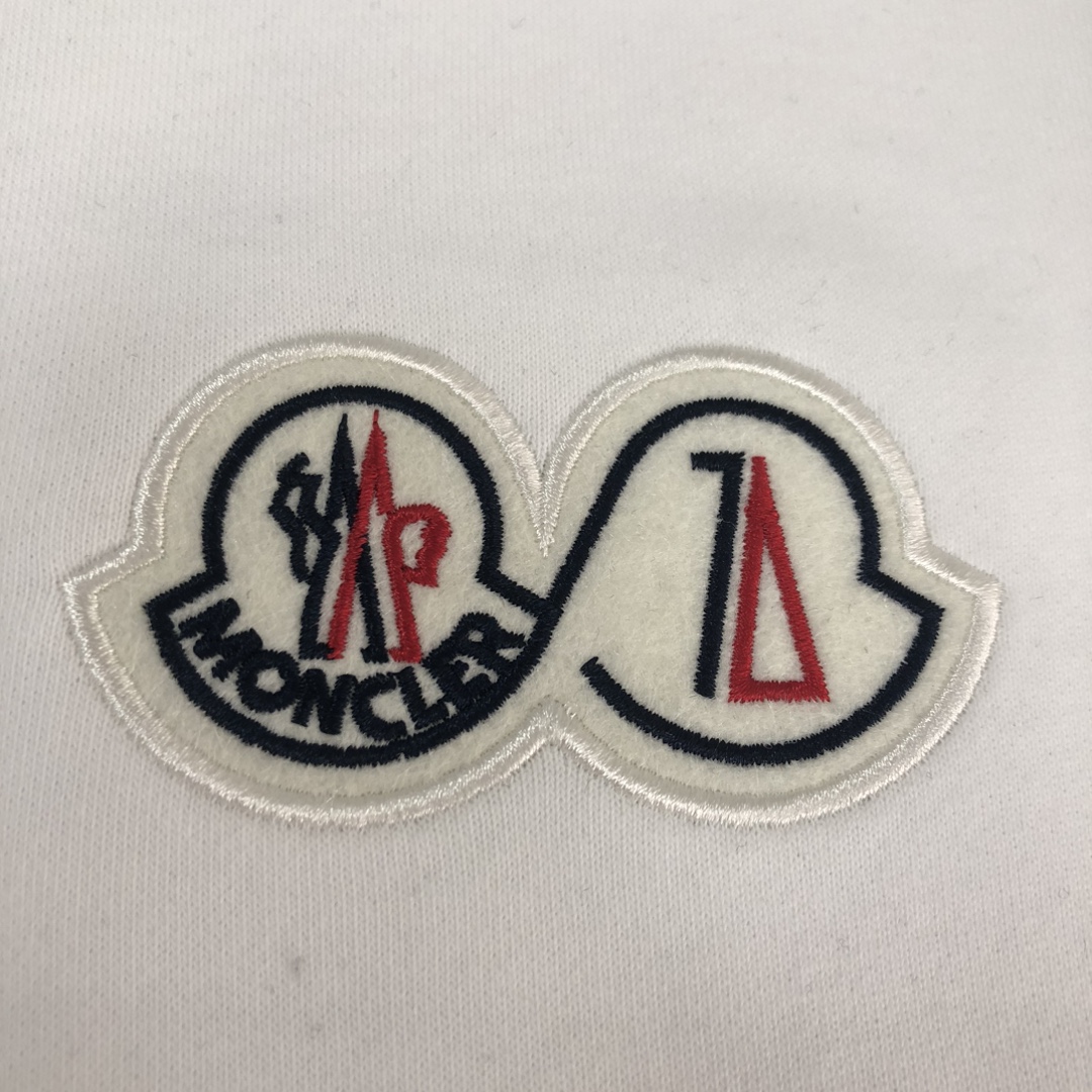Moncler高仿時尚男裝運動衫套頭長袖獨家新品