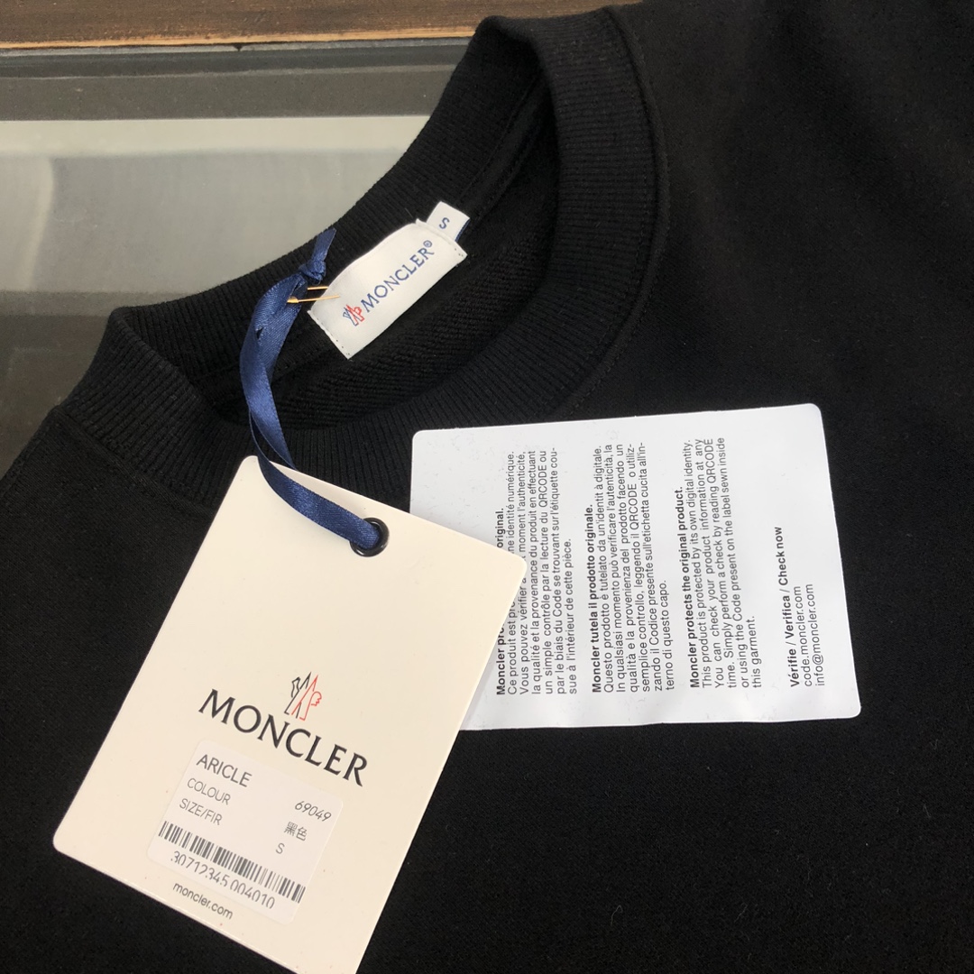 Moncler蒙口時尚圓領套頭衛衣一比一復刻專櫃同步