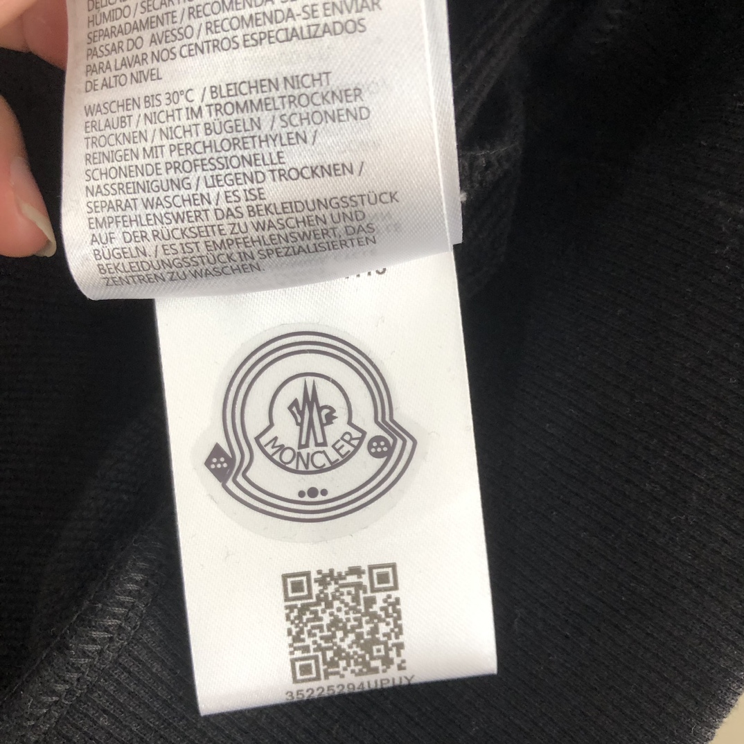 Moncler蒙口時尚圓領套頭衛衣一比一復刻專櫃同步