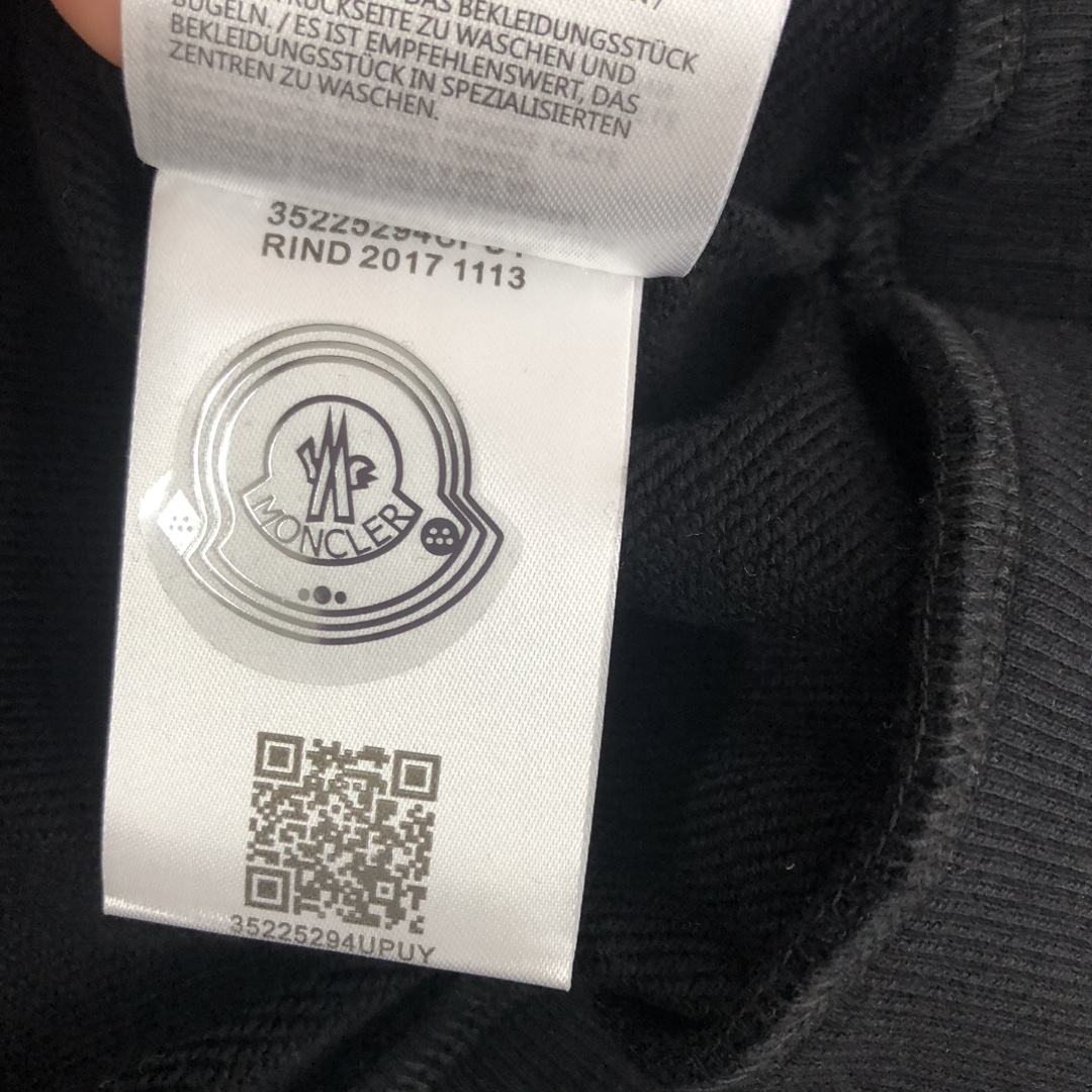 一比一Moncler蒙口純棉圓領時尚衛衣運動衫 黑色
