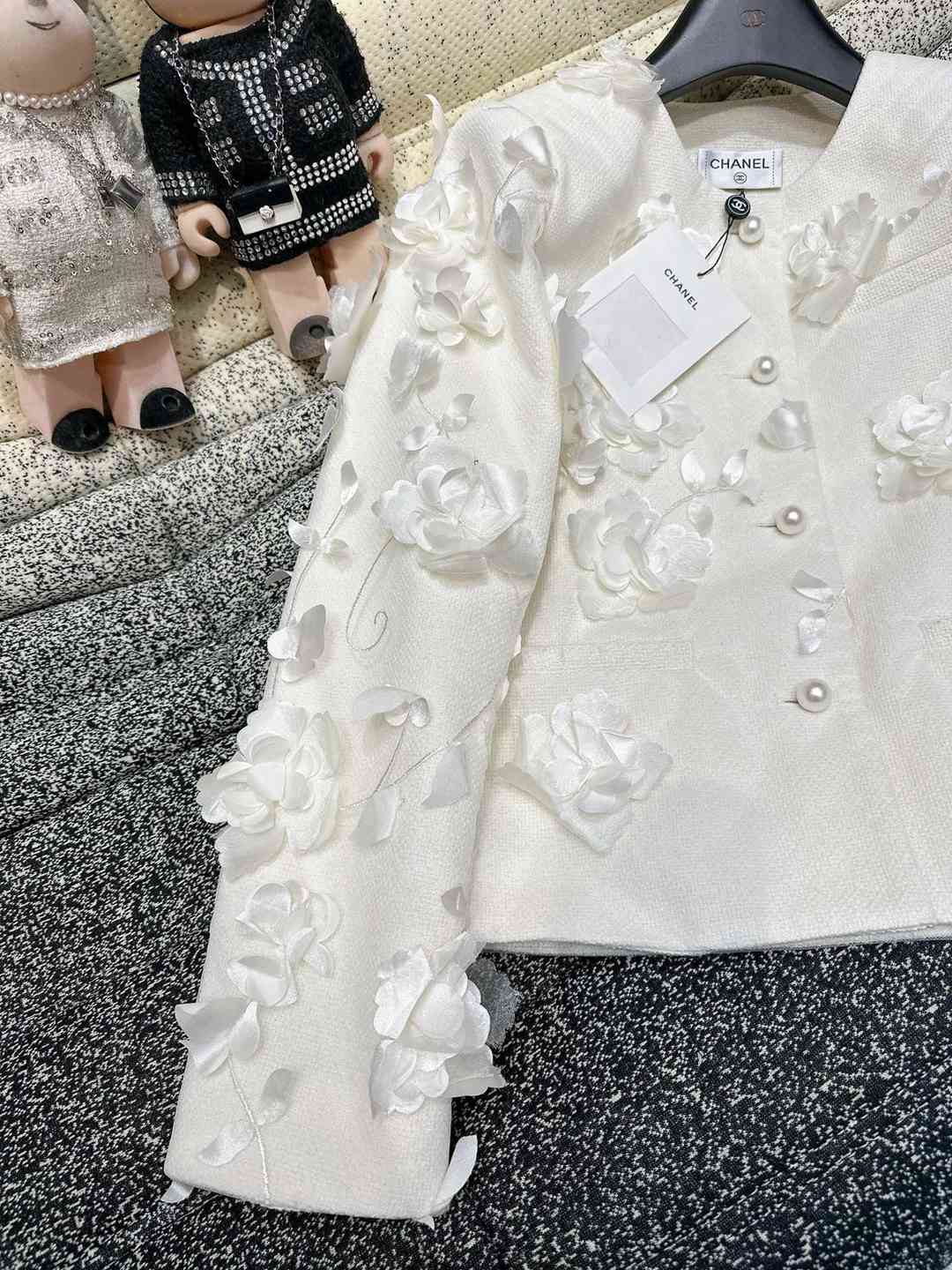 一比一復刻原單CHANEL定制高端面料 立體花朵女士小外套精緻耐看