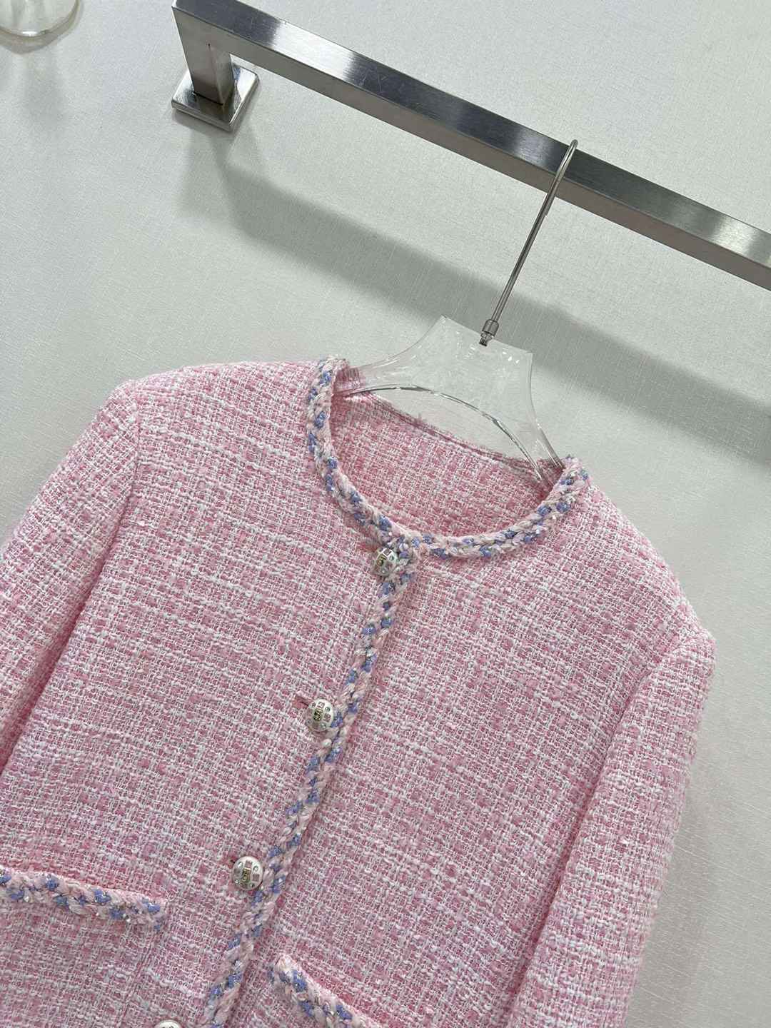 一比一精品CHANEL粉色編輯小外套女士運動衫
