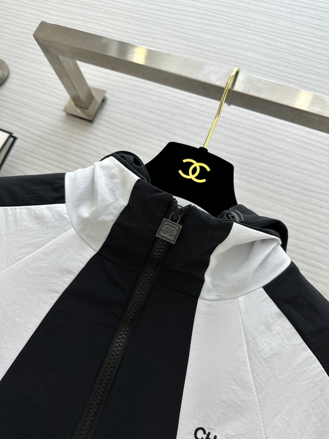 早秋新品一比一復刻CHANEL香奈兒女款外套尖領