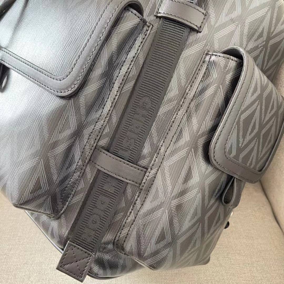 DIOR Hit the Road 高仿包包双肩包真皮材质