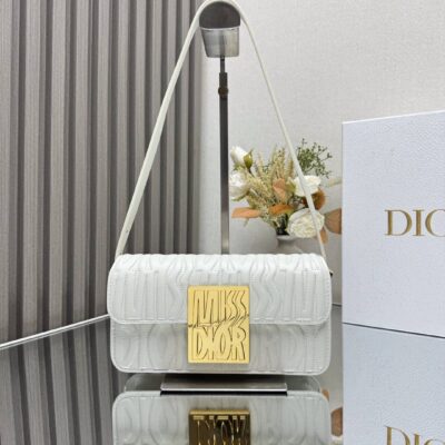 DIOR裝櫃同步正品真皮材質單肩包女士高仿包包錢包