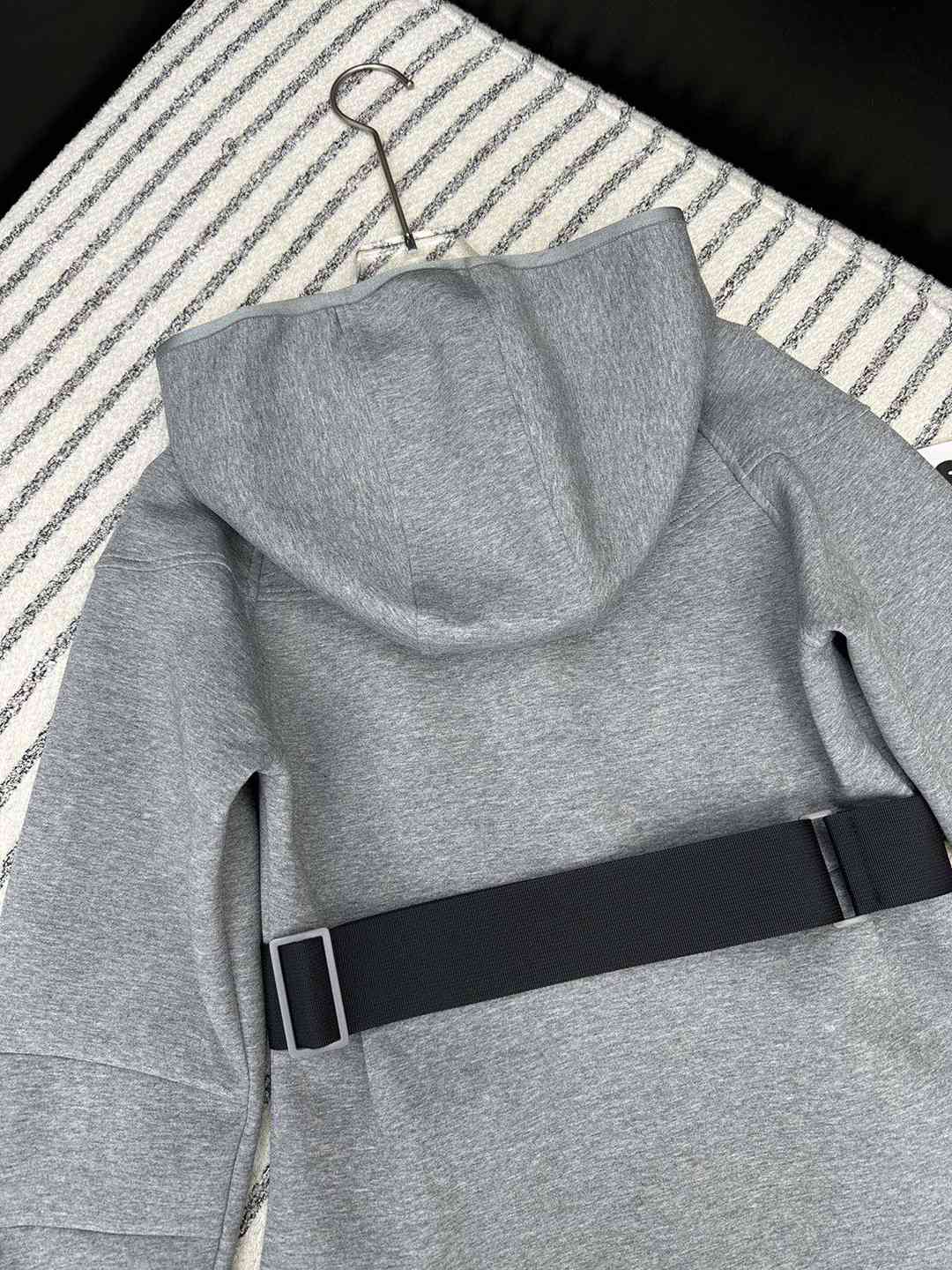 DIOR一比一復刻奢侈品衣服印花logo連帽休閒外套女款