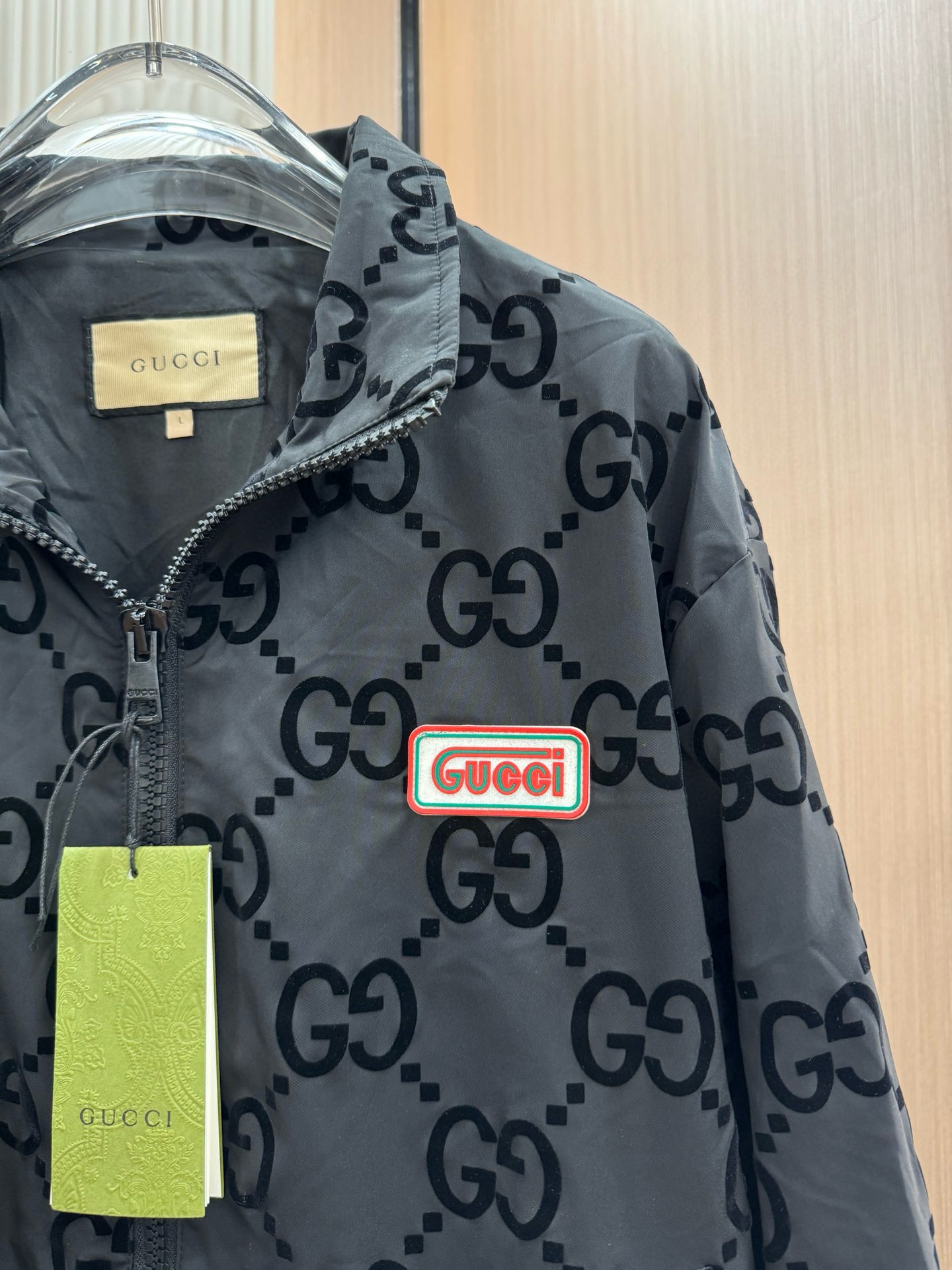 一比一復刻2024秋冬新品新款時尚連帽Gucci羽絨夾克外套