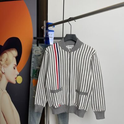 高仿TB Thom Browne 湯姆佈朗秋冬新品2024羊毛針織面料條紋夾克外套
