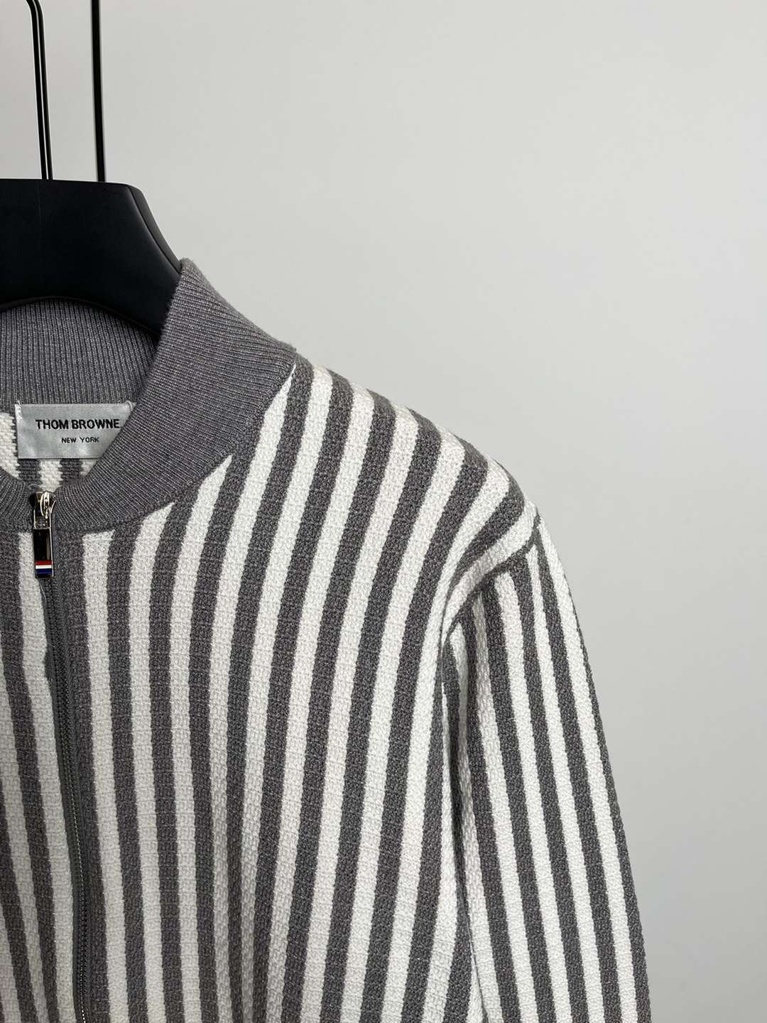 高仿TB Thom Browne 湯姆佈朗秋冬新品2024羊毛針織面料條紋夾克外套
