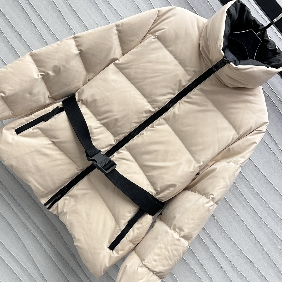 DIOR一比一原單時尚精品白鴨絨女裝羽絨服立領