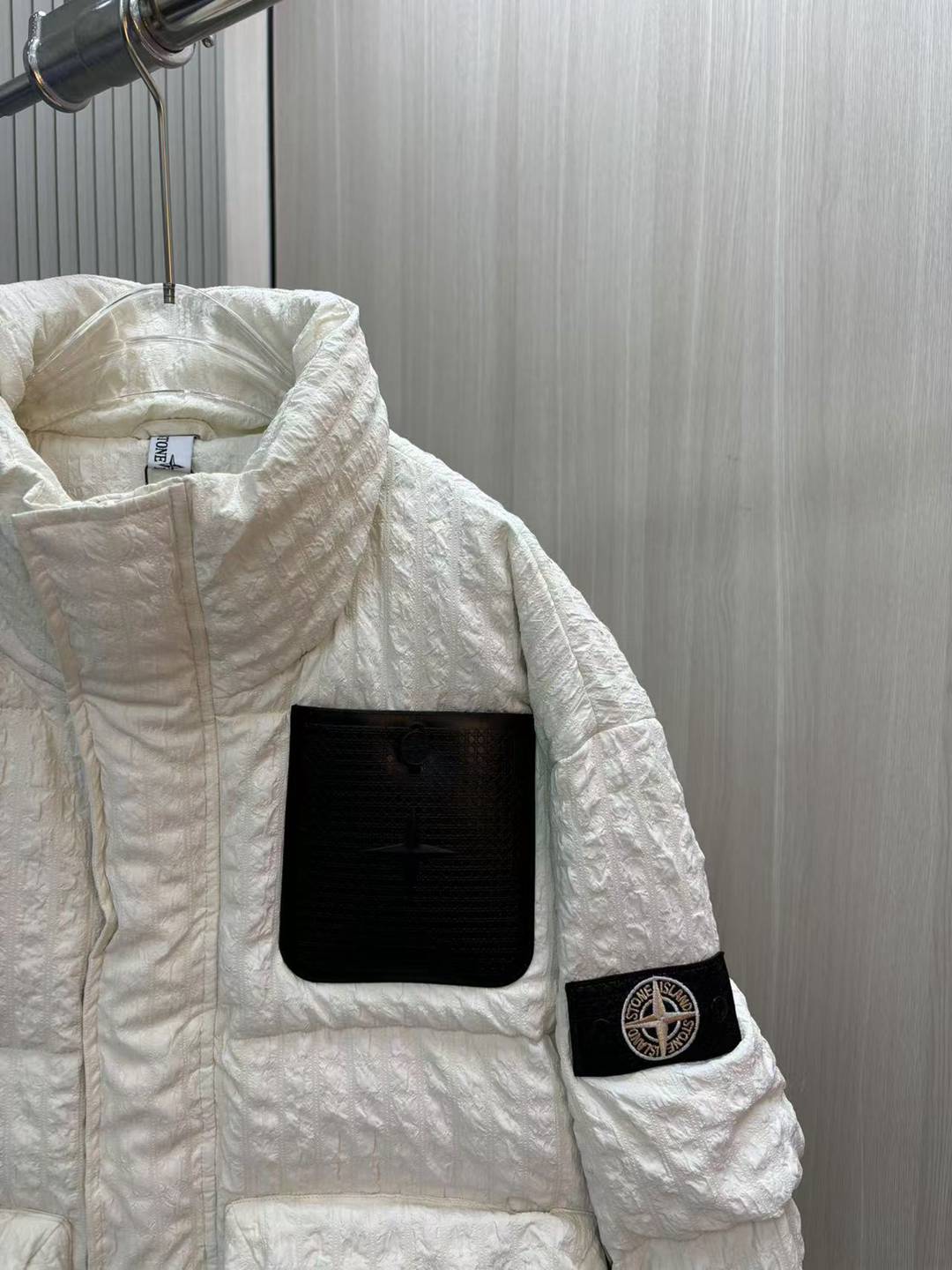 DIOR一比一專櫃同步款時尚女款立領羽絨服白色