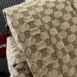 高仿奢飾品GUCCI古馳2024秋冬Gucci標識中號背包雙肩包800265