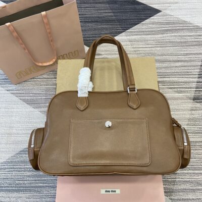 高仿精品MIUMIU繆繆Adventure Nappa羊皮革手提包棕色5BB159