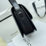 高仿精品Celine賽琳新款TRIOMPHE中號牛皮革手袋女款時尚單肩包199223