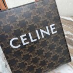 高仿精品Celine賽琳新款托特包CABAS TRIOMPHE帆布MiNi號豎款手袋194372
