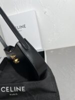 高仿包包Celine賽琳新款肩包TILLY中號亮澤牛皮革手袋腋下包115703BF4.38N
