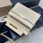 高仿YSL聖羅蘭包包 Manhattan漆皮小型肩背袋 SAINT LAURENT 杏色金扣