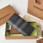 burberry巴寶莉高仿London格紋牛皮二折包錢包
