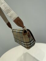 burberry巴寶莉原單新品Note經典格紋法棍包