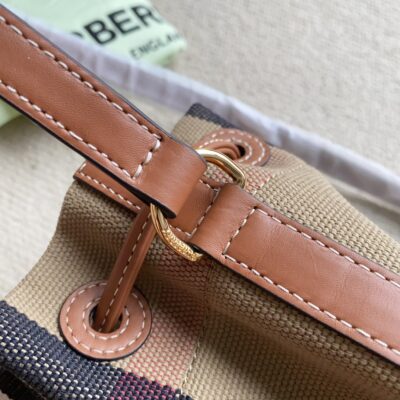 burberry巴寶莉高仿網站新品女士格紋水桶包單肩包