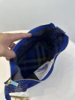 burberry巴寶莉高仿網站新品女士peg格纹针织手提饭盒包腋下包