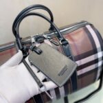 burberry巴寶莉高仿網站新款格紋旅行包