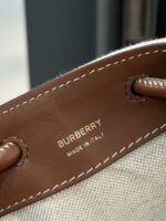 burberry巴寶莉高仿精品樺木棕系列帆布TB金屬水桶包