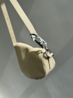 burberry巴寶莉高仿網站Knight白色單肩包